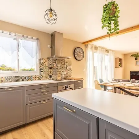 Maison 12 Couchages Confort - 11b Vialle St Gene Saint-Genès-Champanelle